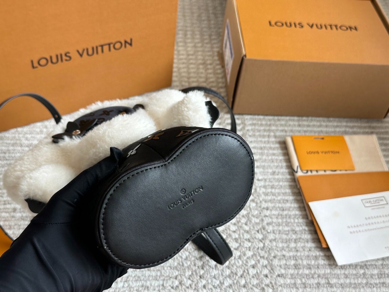 LOUIS VUITTON LV BACKPACK SIZE : 28 X13X 7 （cm） - Image 8