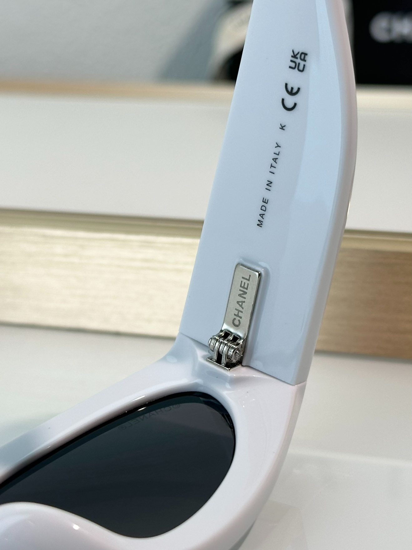 CHANEL SUNGLASSES - Image 9