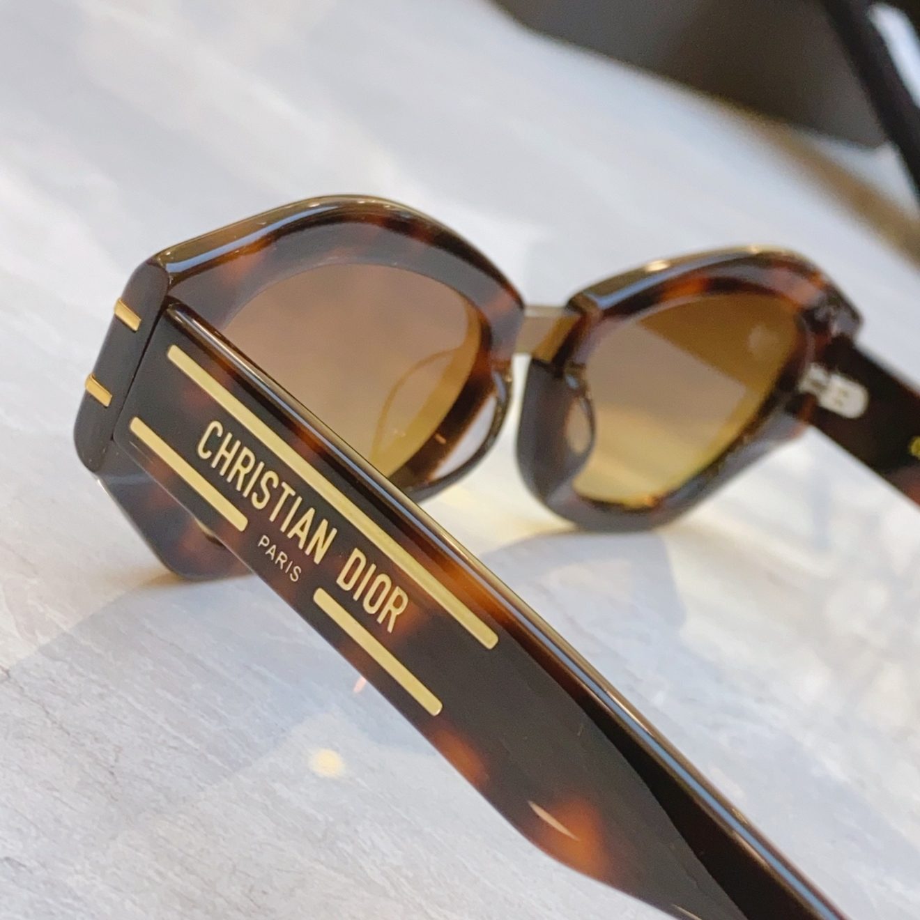 DIOR SUNGLASSES - Image 8