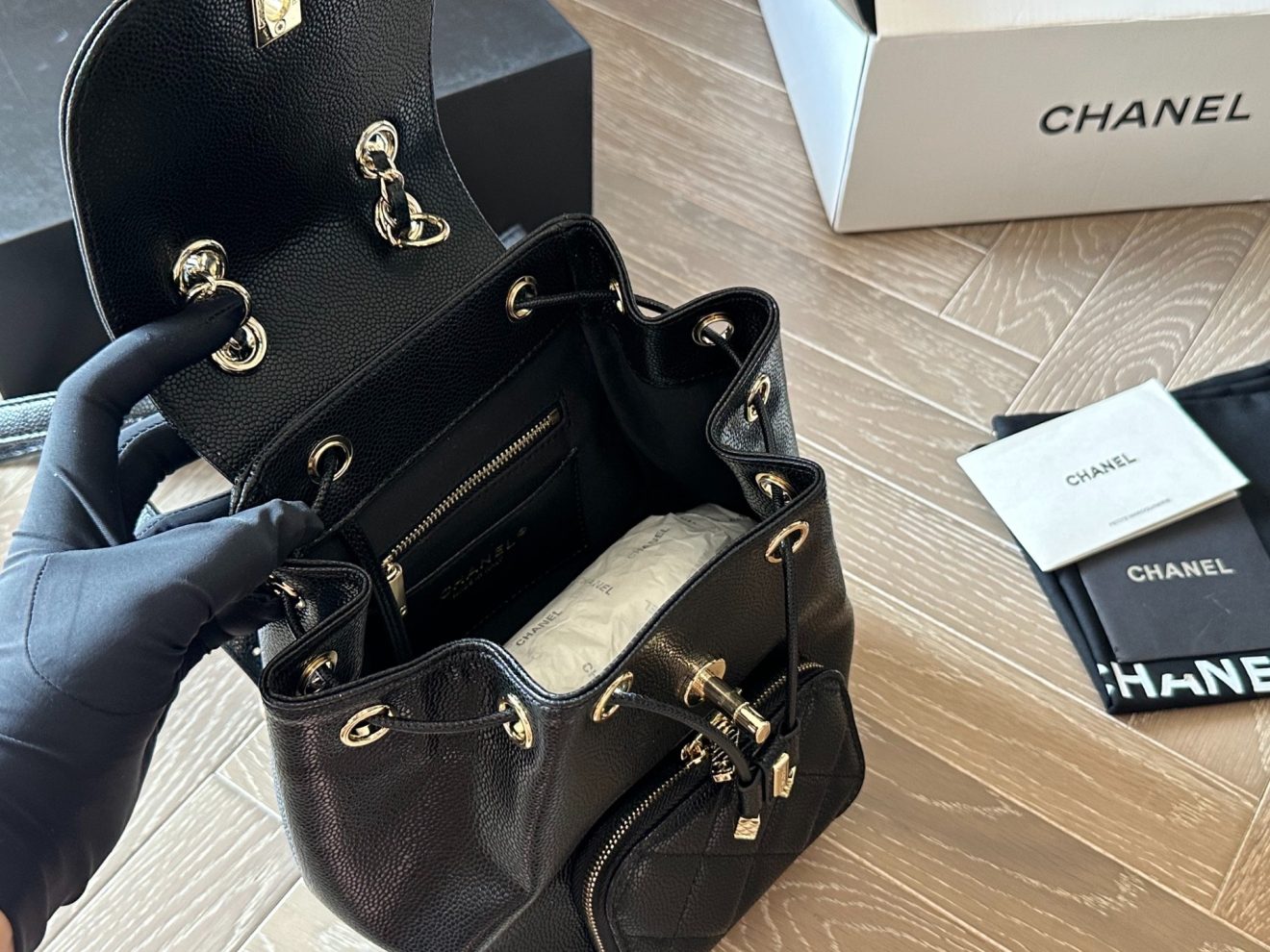 CHANEL BACKPACK SIZE :  20 x 17m - Image 8