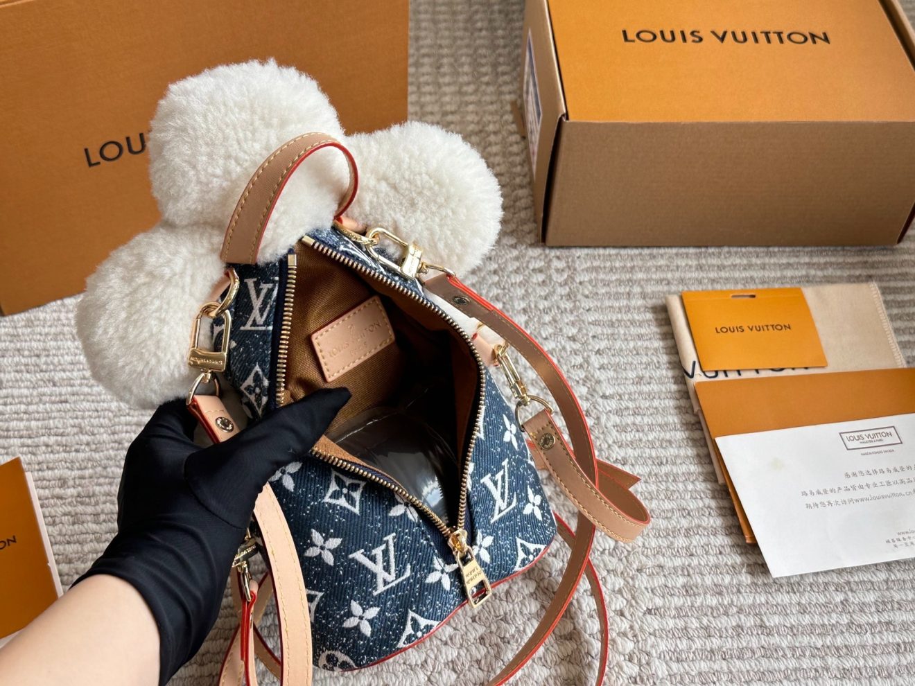 LOUIS VUITTON lv BACKPACK size：  28 x 13 x 7 （cm） - Image 5