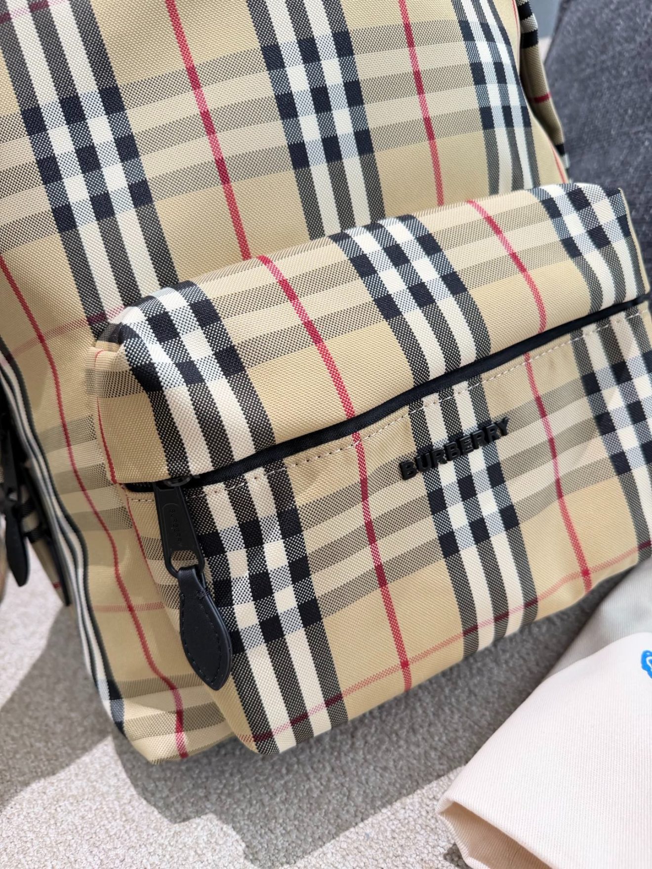 BURBERRY BACKPACK size: 30×32cm - Image 9
