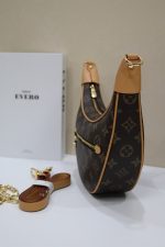 LOUIS VUITTON lv BAG - Image 3