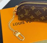 LOUIS VUITTON lv  Charm - Image 6