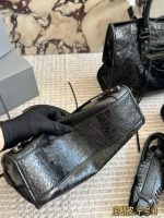 BALENCIAGA BAG Le Cagole size：30*19cm - Image 2
