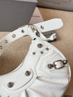 BALENCIAGA BAG SIZE :32x18cm , 25x13cm - Image 4
