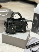 BALENCIAGA BAG SIZE：18×11.9x6.3cm - Image 5