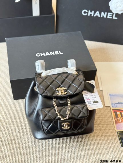CHANEL BACKPACK  SIZE : 20x16x10cm LAMBSKIN