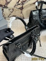 BALENCIAGA BAG Le Cagole size：30*19cm - Image 5