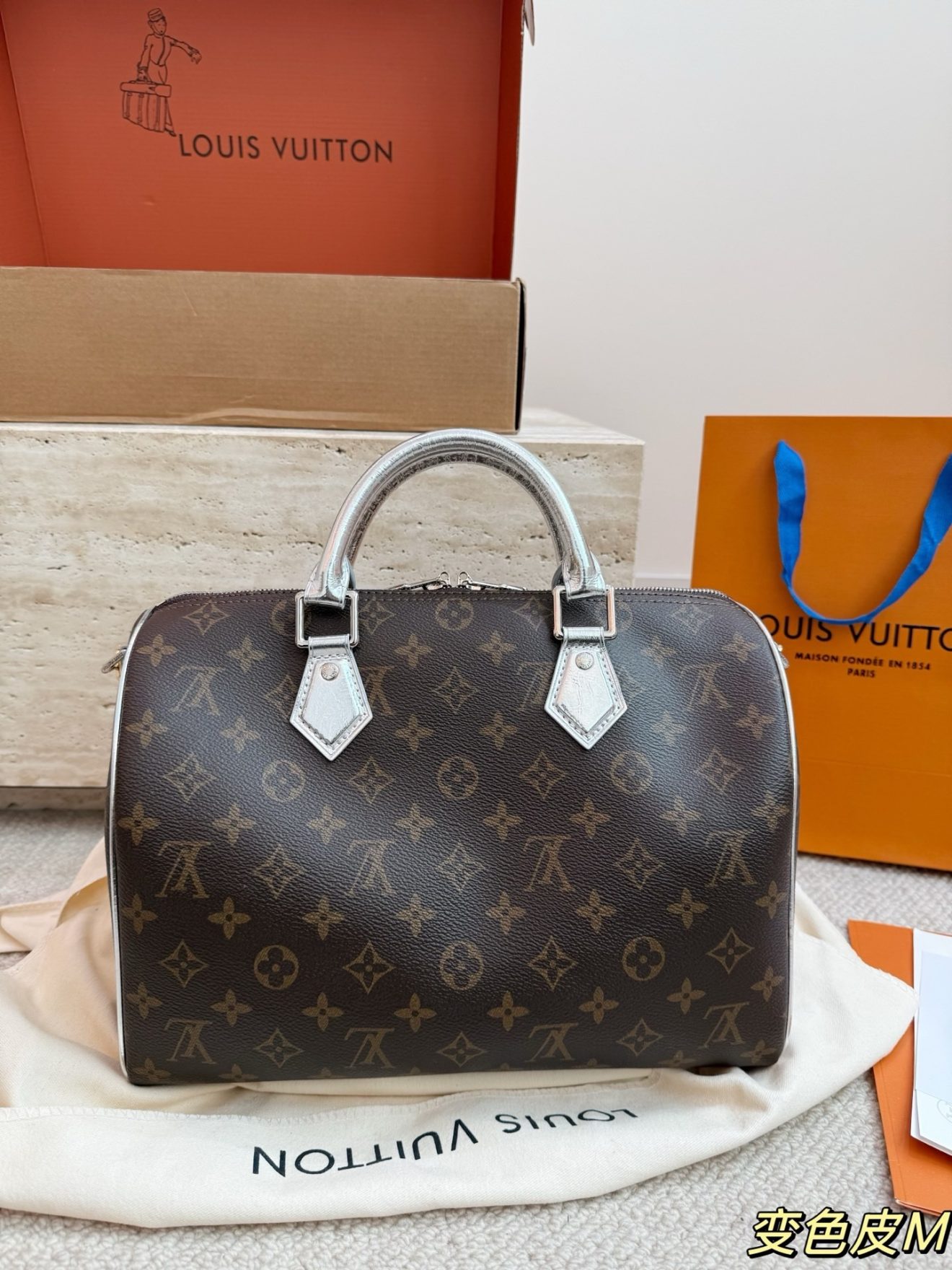 LOUIS VUITTON lv SPEEDY30 cm - Image 4