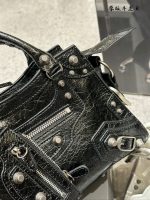 BALENCIAGA BAG SIZE：18×11.9x6.3cm - Image 9