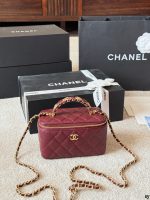 CHANEL VANITY 22B SIZE : 20 X 13cm