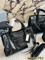 BALENCIAGA BAG Le Cagole size：30*19cm