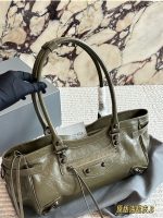 BALENCIAGA BAG size：32*16cm - Image 4