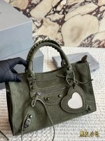 BALENCIAGA BAG SIZE：30*20cm - Image 5