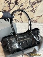 BALENCIAGA BAG size：32*16cm - Image 2