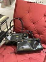 PRADA soft lux SIZE : 15.5*32*12cm MEDIUM SIZE