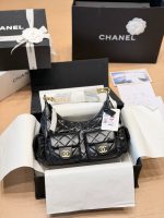 CHANEL 26C HOBO BAG SIZE : 25 X 18cm