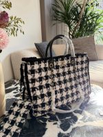 Chanel 25N BAG , SIZE : 26CM - Image 2