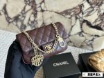 CHANEL 25A  size:  8*12.5*5 cm
