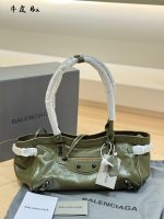 BALENCIAGA BAG size：32*16cm - Image 4
