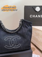 CHANEL BEACH  BAG,  SIZE: 40*35 - Image 3