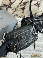 BALENCIAGA BAG size：24*14cm - Image 9