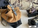 CHANEL 25A HOBO BAG - Image 5