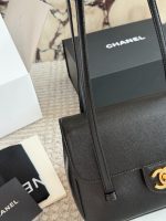 CHANEL 26C BAG SIZE  ：22 X  15cm - Image 5