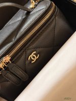 CHANEL VANITY , size：18*10cm - Image 3
