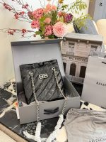 BALENCIAGA BAG SIZE : 24×27 CM - Image 10