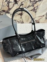 BALENCIAGA BAG size：32*16cm