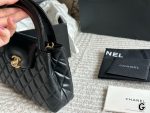 CHANEL 23KELLY SIZE : 20CM - Image 8
