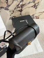 CHANEL 26C BAG SIZE  ：22 X  15cm - Image 4