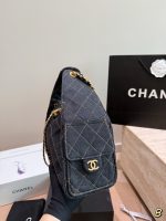 CHANEL 25 DENIM BAG SMALL SIZE : 26*21 CM - Image 4