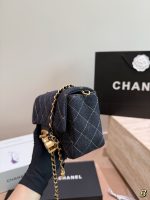 CHANEL CF mini denim bag size : 17*12 cm - Image 6