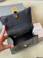 BALENCIAGA BAG , SIZE : 23 X14cm , 20 X 12cm - Image 9