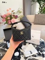 CHANEL 25 A SIZE : 16 CM