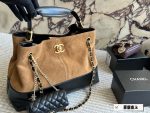 CHANEL 25A HOBO BAG