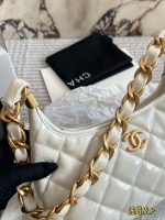 CHANEL 24A HOBO BAG,SIZE : 26 X 17cm - Image 8