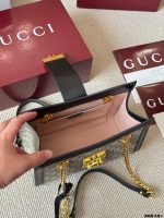 GUCCI PACKLACK  SIZE : 30 X23cm , 25 X 18cm - Image 10