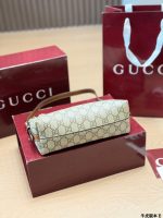 Gucci GG Emblem size :   22 x 14cm - Image 7