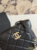 CHANEL  VANITY BAG - Image 7