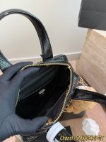 CHANEL 25A BAG,  SIZE: 30cm - Image 10