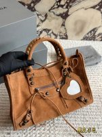 BALENCIAGA BAG SIZE：30*20cm - Image 2