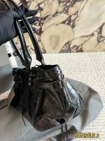 BALENCIAGA BAG size：32*16cm - Image 3