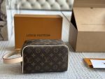 LOUIS VUITTON  lv toiletry bag - Image 2