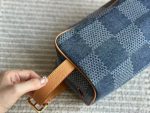 LOUIS VUITTON lv toiletry bag - Image 3