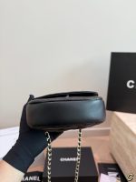 CHANEL 25C BAG SIZE :  14×16×6.5 CM - Image 3