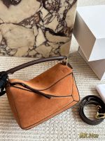 LOEWE PUZZLE SUEDE BAG SIZE :  24CM - Image 4